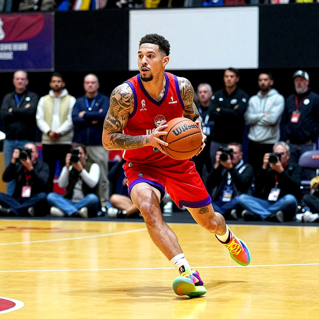 Mike James và tấm huy chương 'MVP' trong làn sương mù dữ liệu: Vì sao một giải Siêu Cúp giao hữu không nói lên điều gì về mùa giải của Anadolu Efes