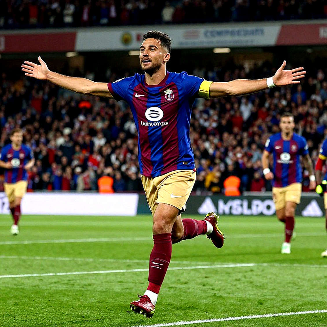 Real Madrid mùa giải mới: Sáu điểm kém Barcelona, hai thất bại và bài toán ổn định Real Madrid mùa giải mới: Sáu điểm kém Barcelona, hai thất bại và bài toán ổn định