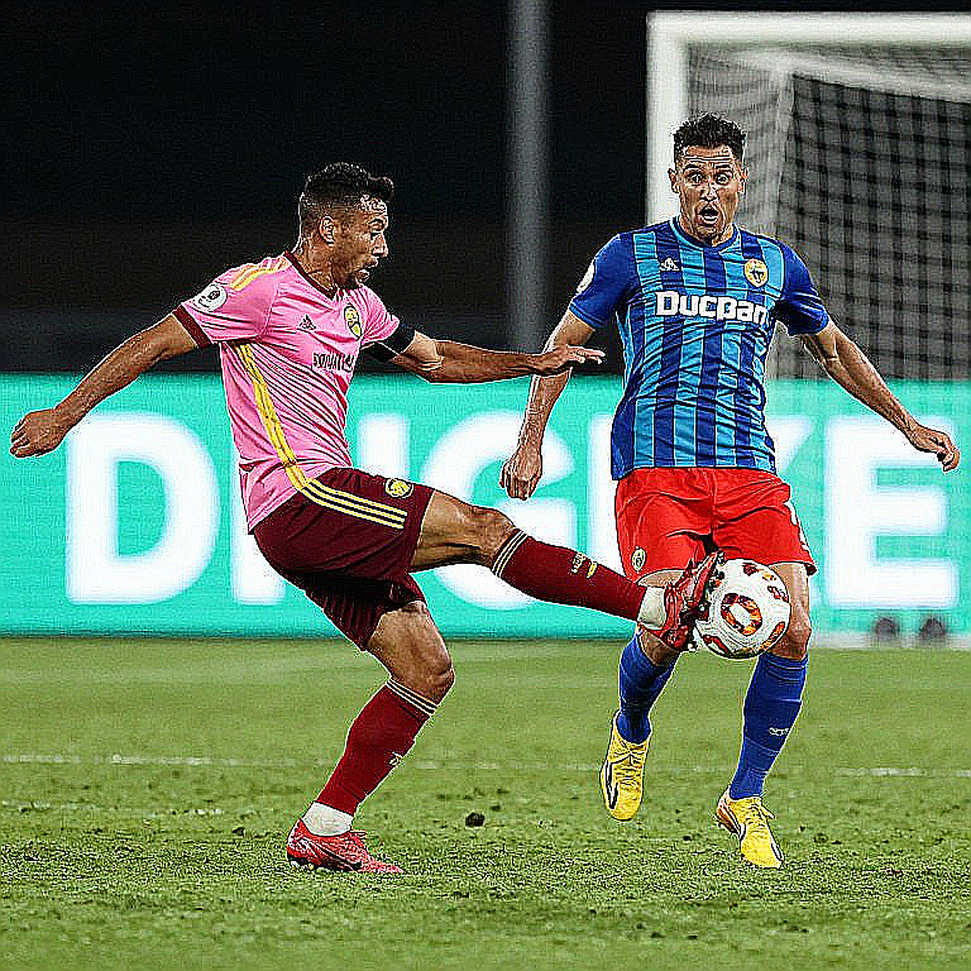 Vietnam Enter the Third-Place Playoff With Three Strikers After Two Mid-Tournament Exits Vietnam Enter the Third-Place Playoff With Three Strikers After Two Mid-Tournament Exits