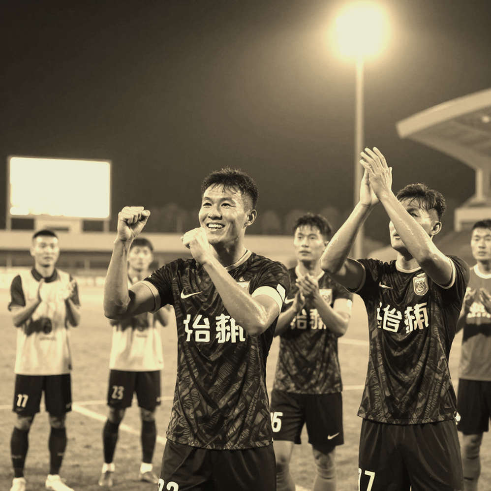 Nguyen Xuan Son and Vietnam's Captaincy: A Personnel Story, Not a Tactical Blueprint Nguyen Xuan Son and Vietnam's Captaincy: A Personnel Story, Not a Tactical Blueprint