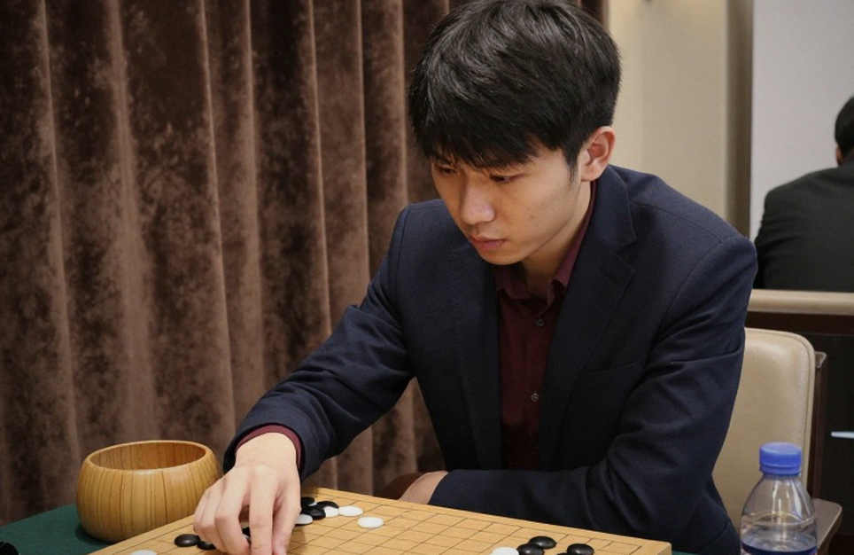 Carlsen: 'AI cho thấy con người không xuất sắc đến thế' — Khi nhà vô địch tự thú nhận giới hạn