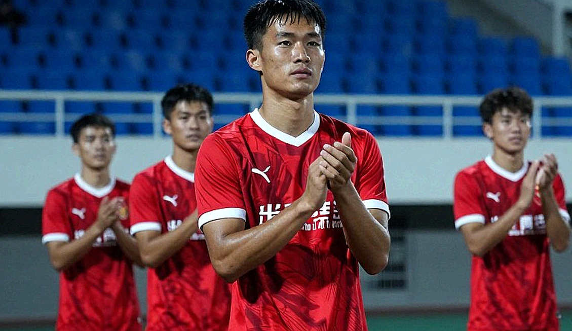 Hanoi FC Lose 1-4 to SLNA: The 35th-Minute Header and a Flaw Money Cannot Hide Hanoi FC Lose 1-4 to SLNA: The 35th-Minute Header and a Flaw Money Cannot Hide