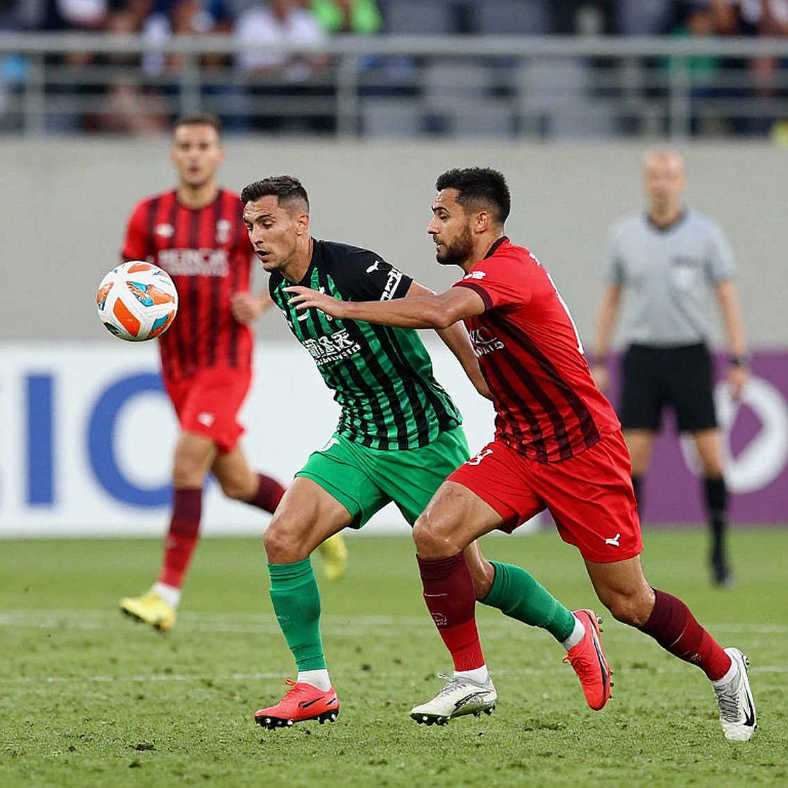 Vietnam lose 0-2 to Uzbekistan but reach ASIAD 2026 quarter-finals: the 51-shot problem and the void at minute 35 Vietnam lose 0-2 to Uzbekistan but reach ASIAD 2026 quarter-finals: the 51-shot problem and the void at minute 35